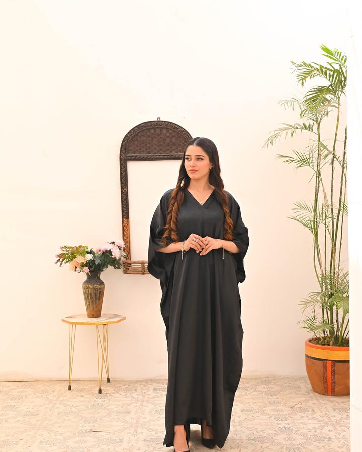 CRYSTAL SOLID KAFTAN